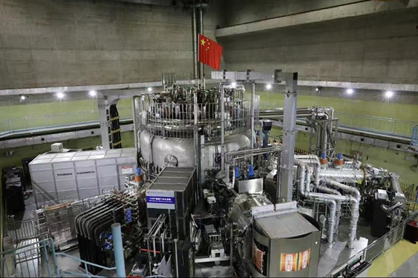 人造太陽(yáng) 人造太陽(yáng)